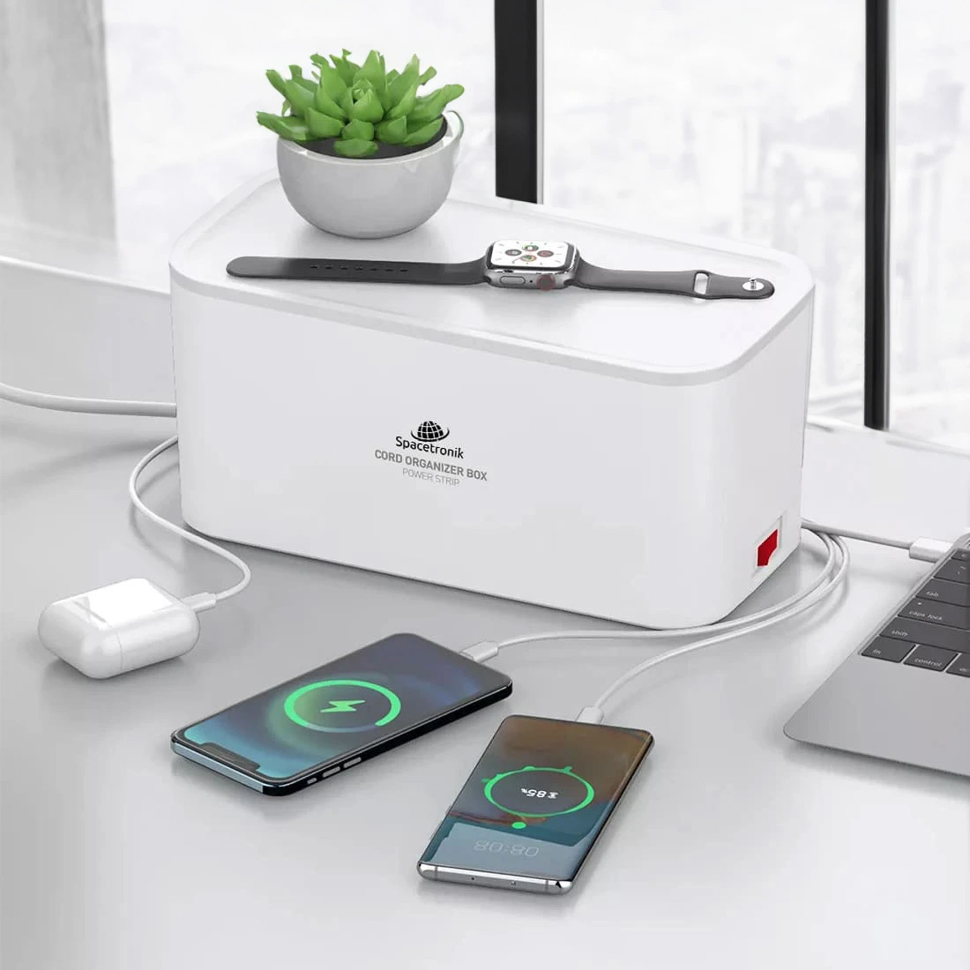 Spacetronik Kabelbox mit Steckdose