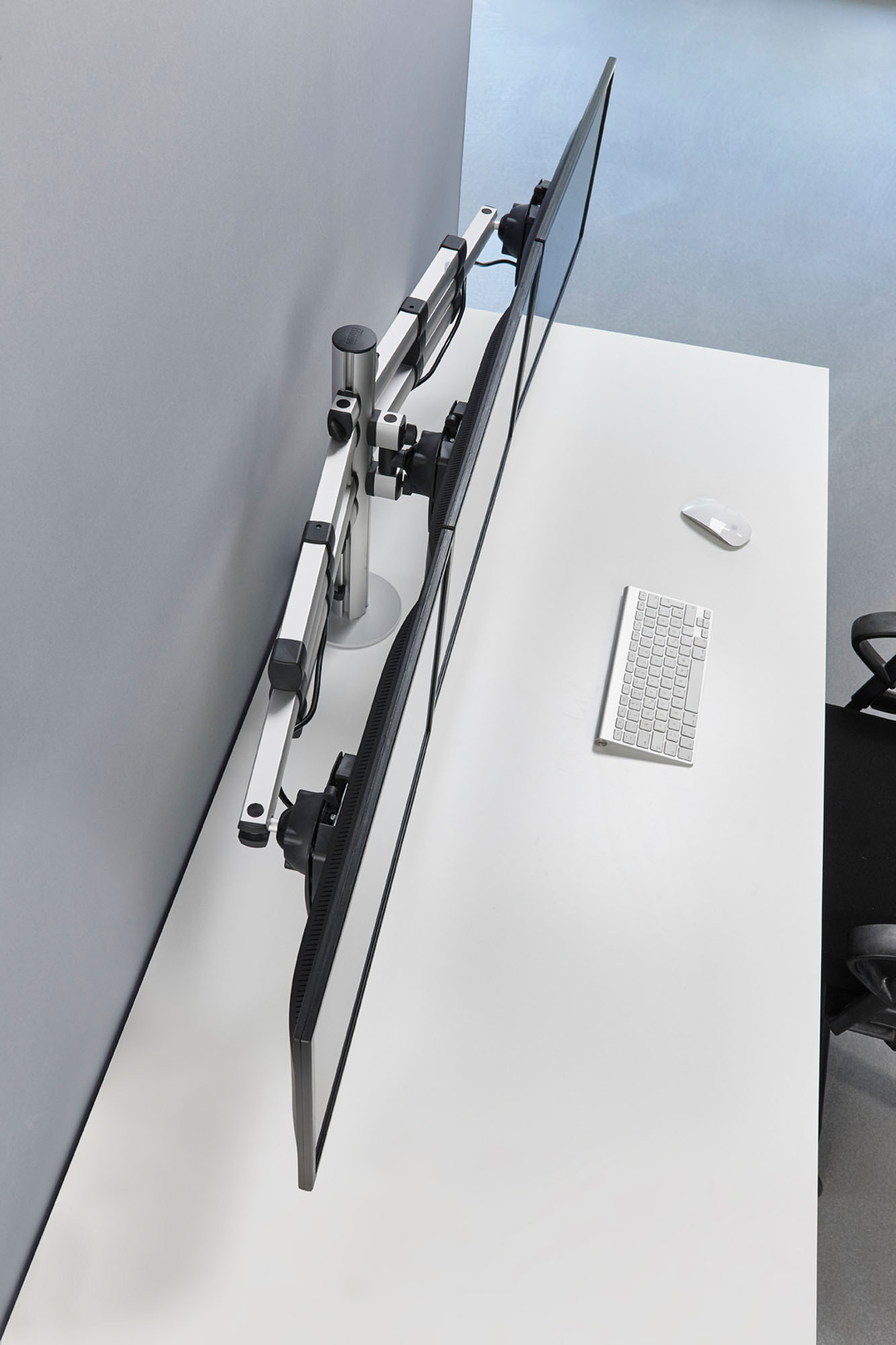 NOVUS Monitorhalterung 3 Monitore TSS Trio Teleskop, Silber