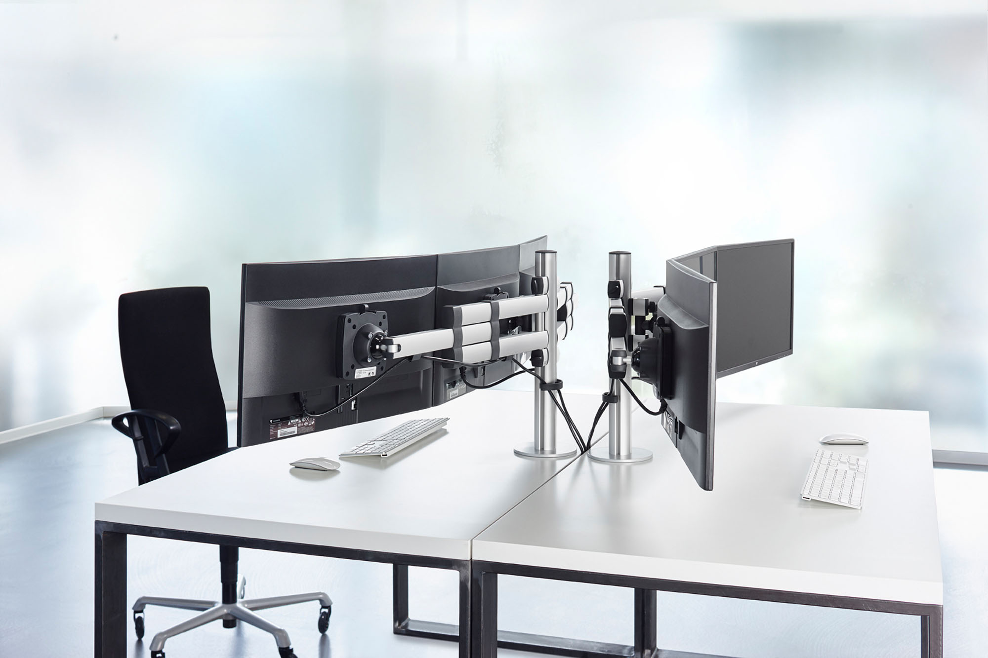NOVUS Monitorhalterung 3 Monitore TSS Trio Teleskop, Silber