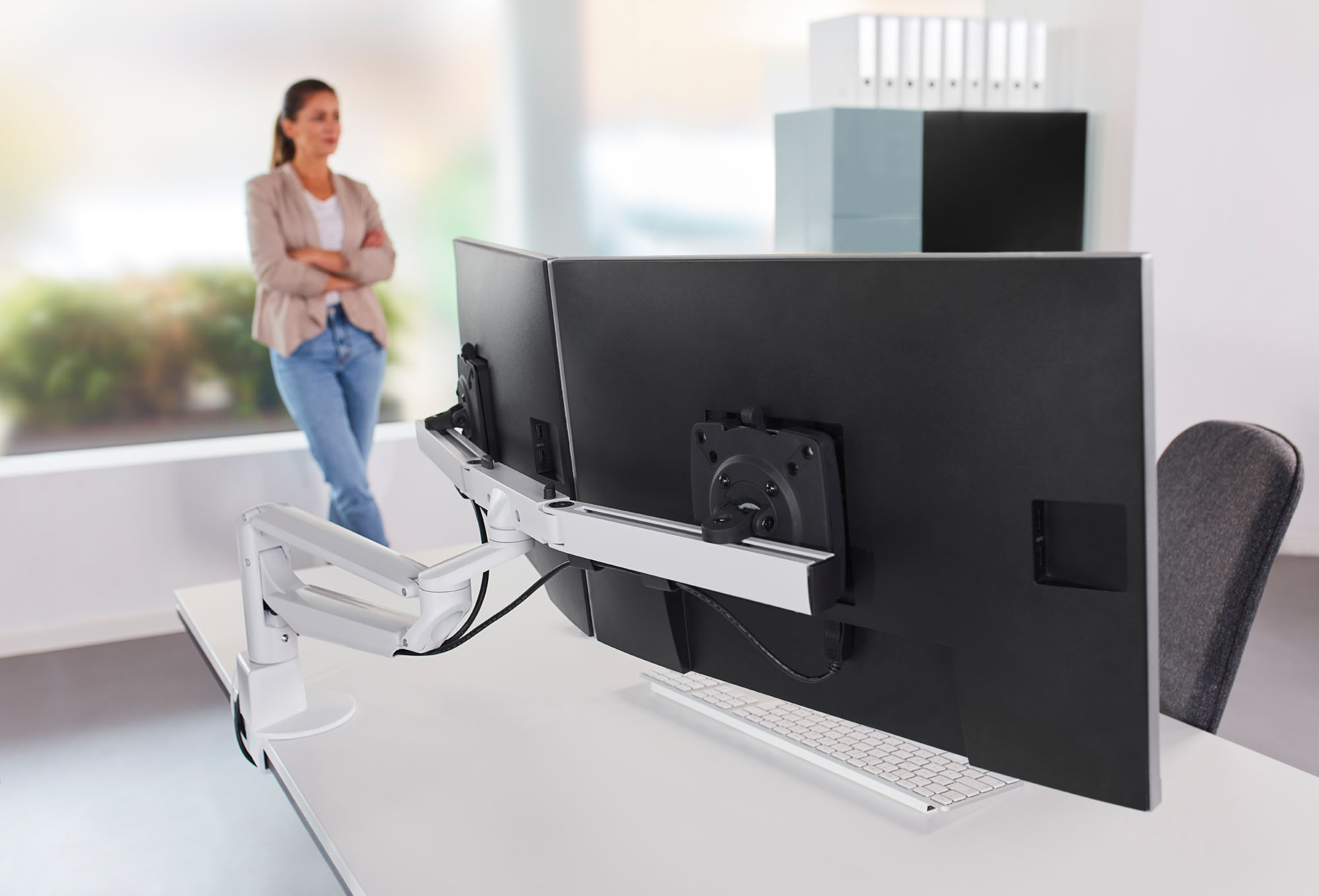 NOVUS Clu Plus X2 C - Monitorhalterung Silber