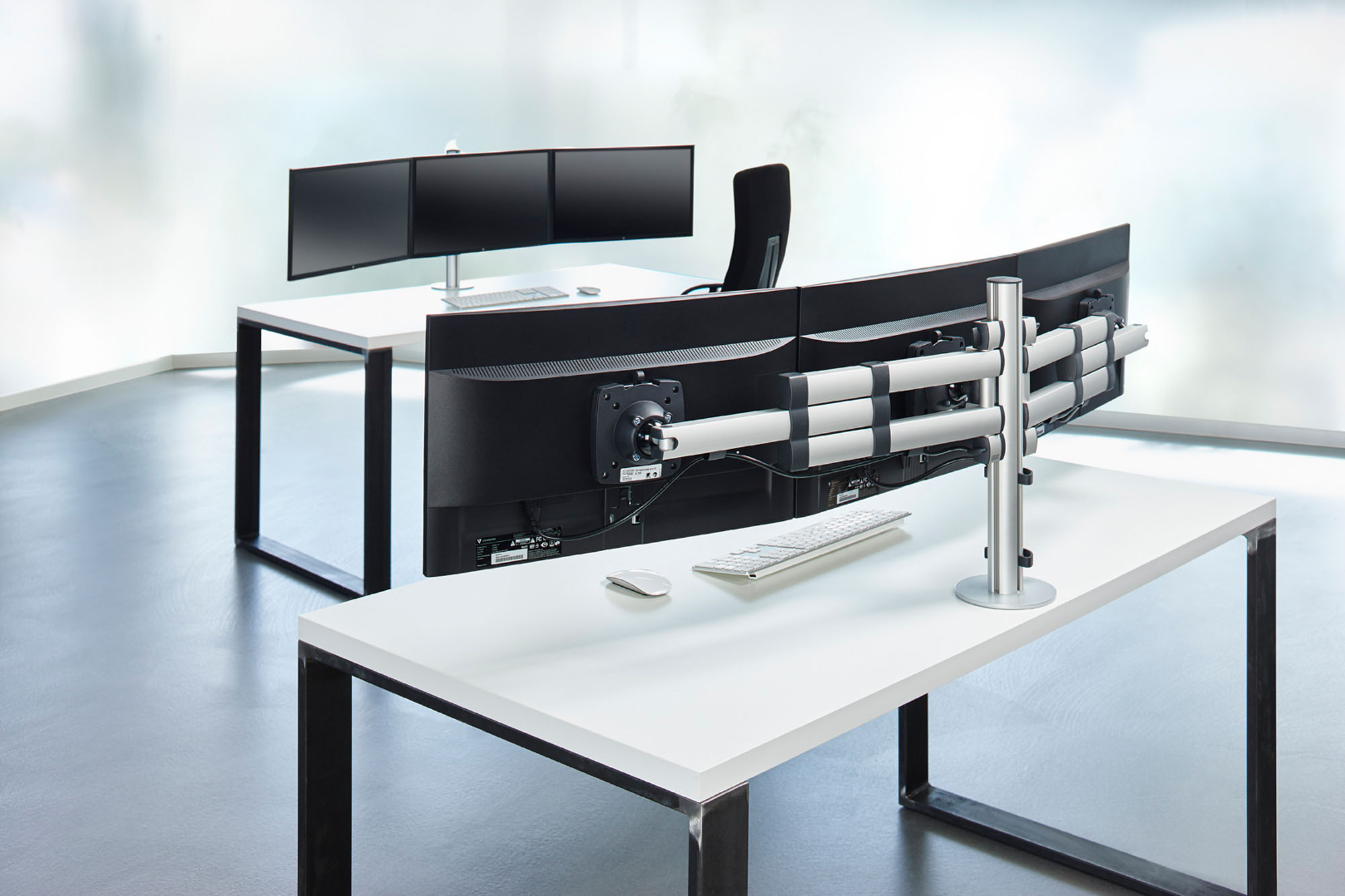 NOVUS Monitorhalterung 3 Monitore TSS Trio Teleskop, Silber