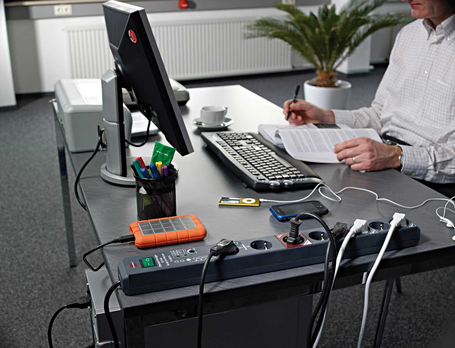 brennenstuhl Secure-Tec 8-fach Steckdosenleiste mit Master-/Slave Funktion