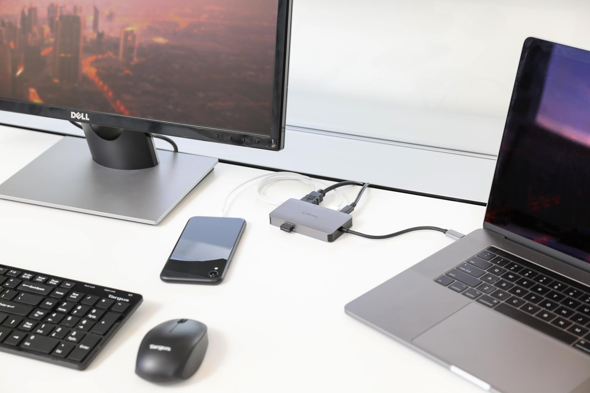 TARGUS USB-C DP Alt-Mode HDMI/VGA Dockingstation für 1 Monitor und 100 W PD Pass-Trough-Ladefunktion