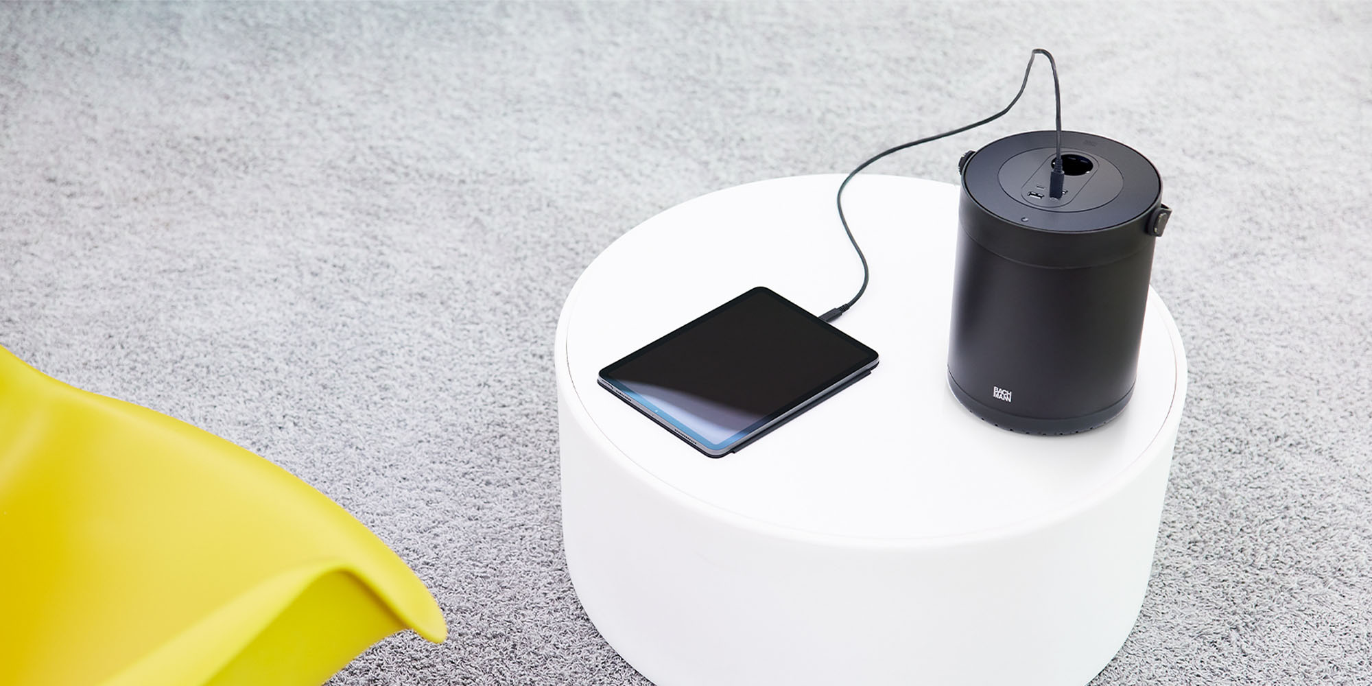 BACHMANN tragbare Steckdose MOV:E Power Bank mit USB-Anschlüssen, schwarz