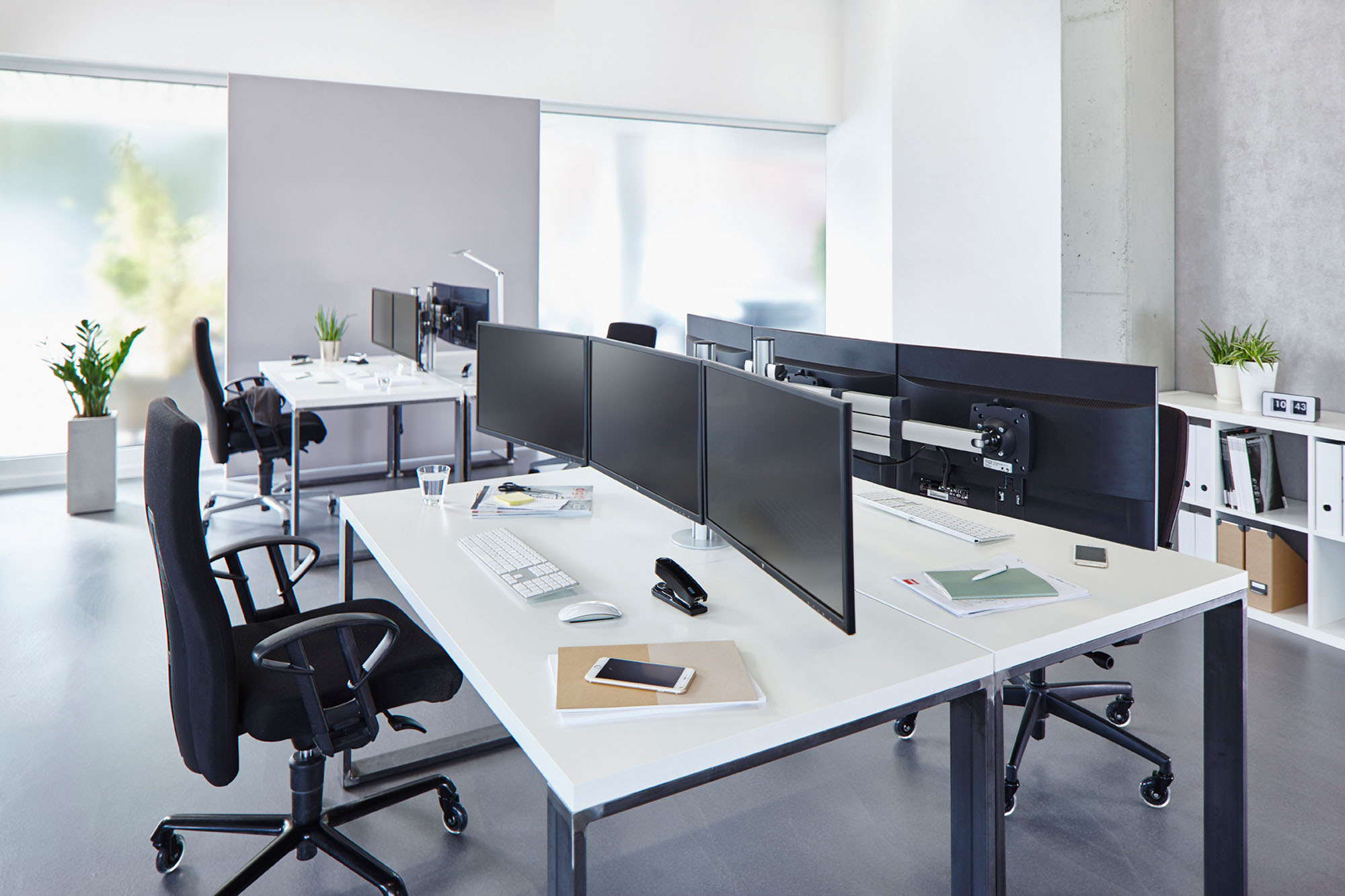 NOVUS Monitorhalterung 3 Monitore TSS Trio Teleskop, Silber